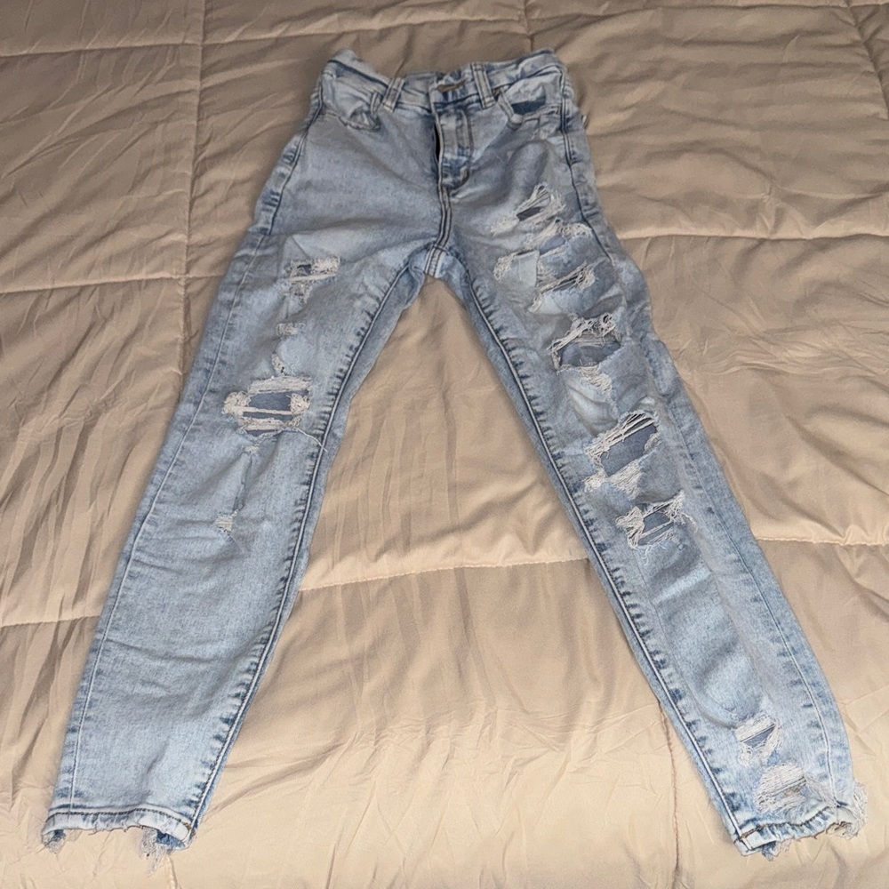 American Eagle Outfitters Light Blue Distressed Skinny Jeans